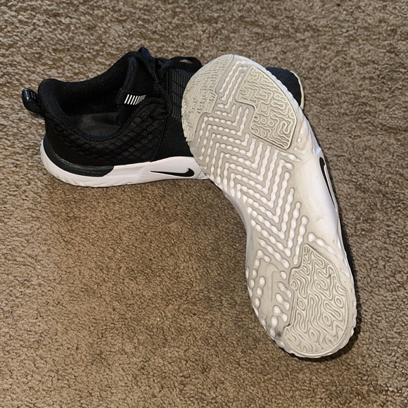 Nike shoes - Picture 2 of 7